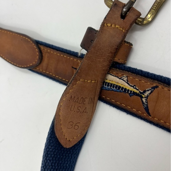 Zeppelin Leather belt w/ Fish embroidered - Picture 11 of 12